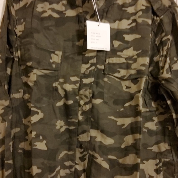 Camo Drawstring Shirt - Picture 2 of 3